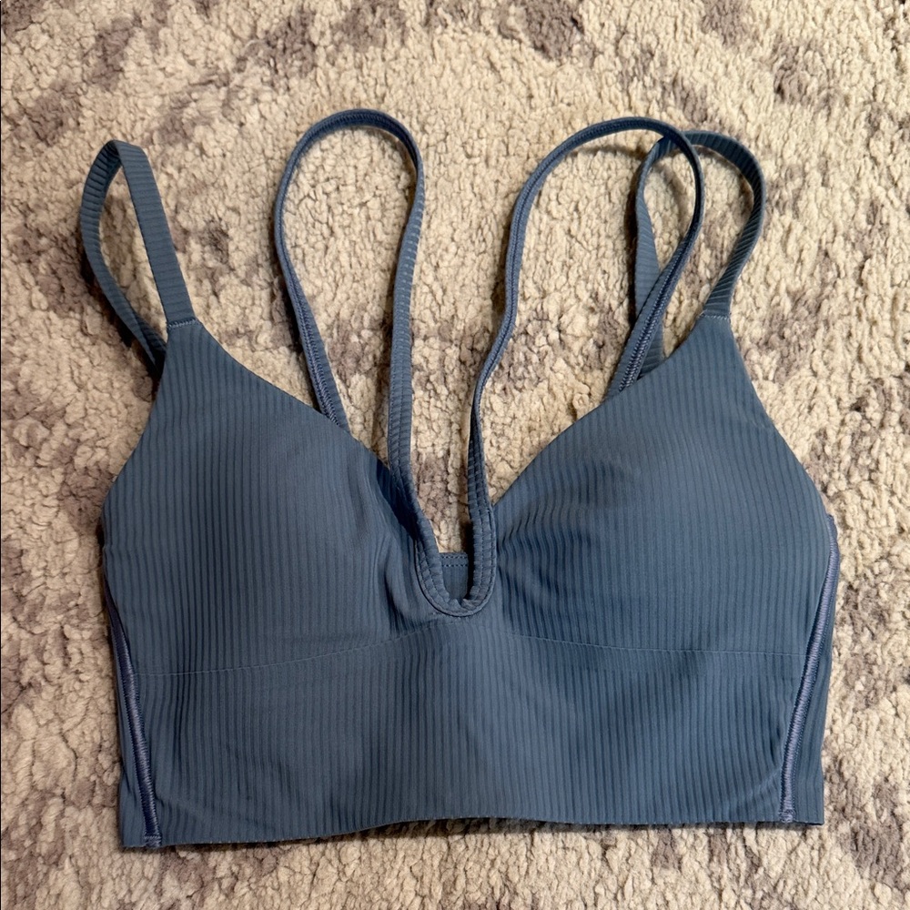 Lululemon Athletica seafoam blue Ribbed Sports Bra Sz 2